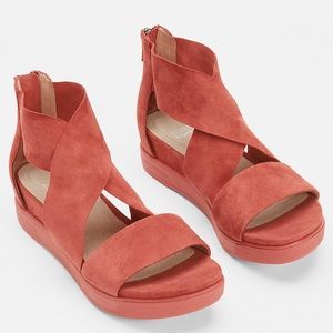 Eileen Fisher Sport Suede platform sandal, size 9